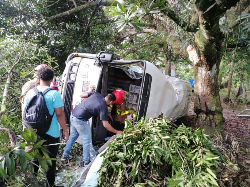 ¡Pasajeros se salvan de milagro!