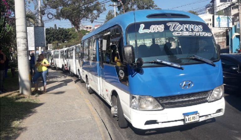 Transportistas anuncian un nuevo aumento en el pasaje del bus urbano