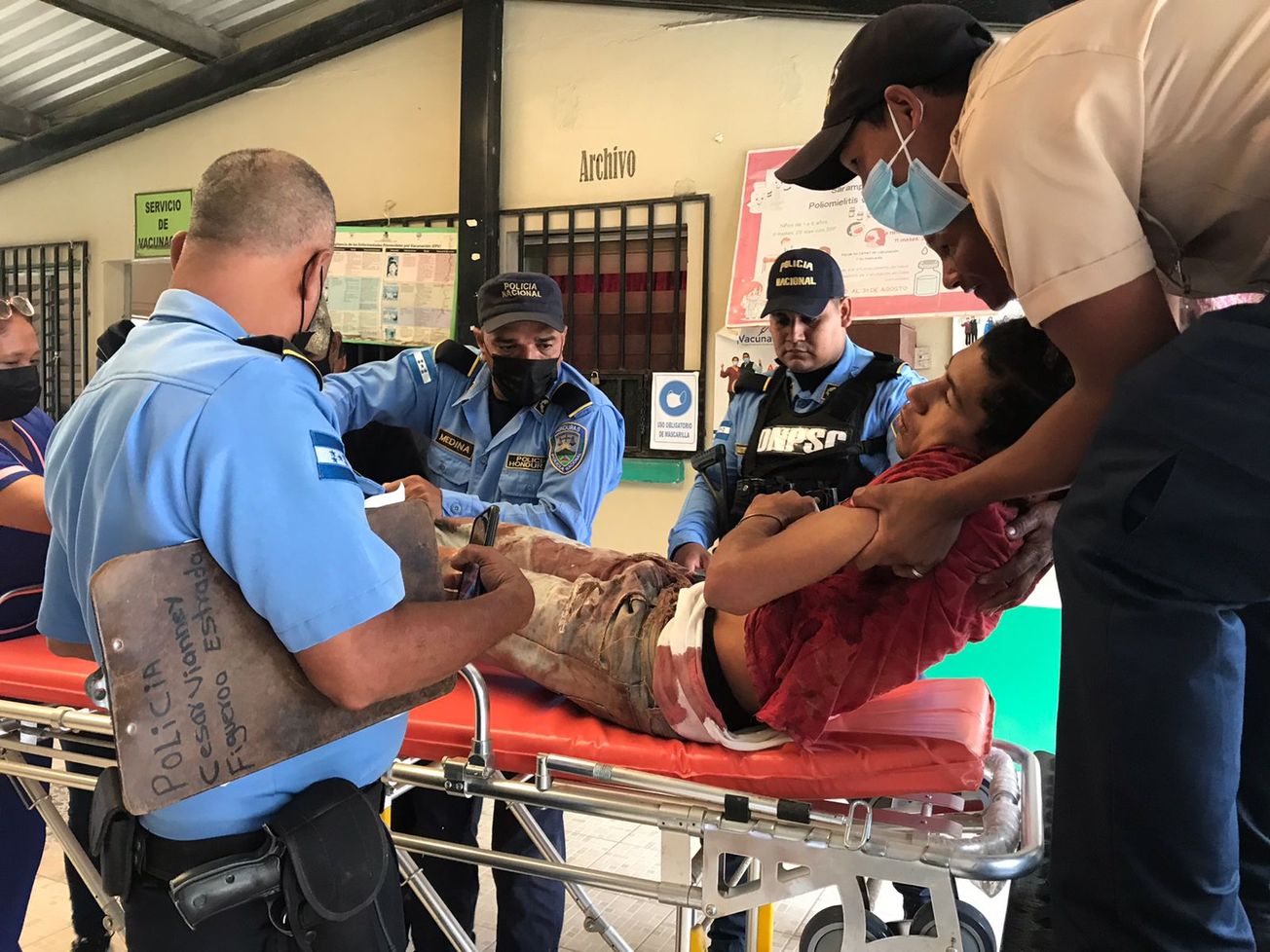Hombre es tiroteado tras acalorada discusión