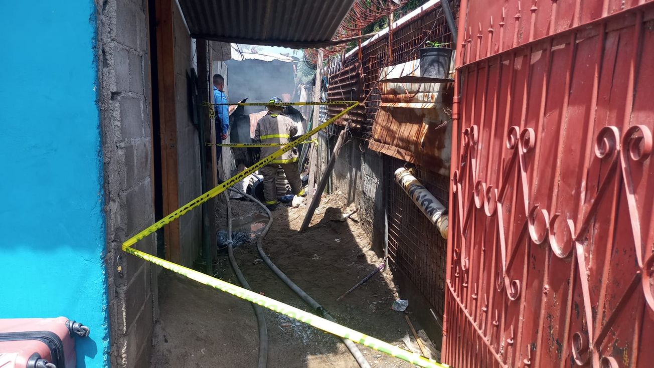 Madre e hija mueren misteriosamente en voraz incendio