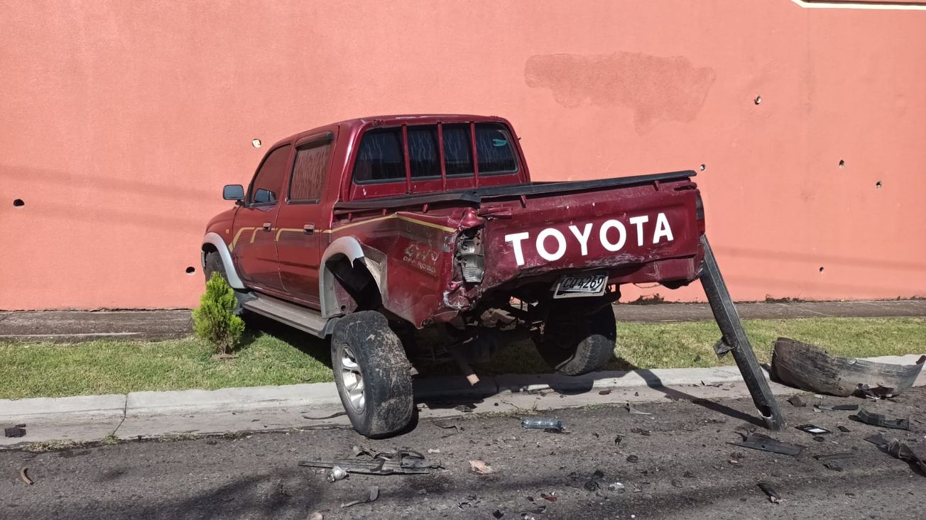 ¡Vehículo a punto de causar tragedia!