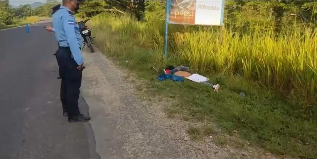 Matan a dos hombres  y dejan rótulo sobre cadáveres