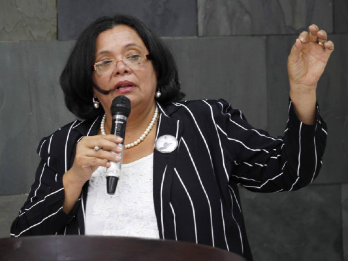 "Inestabilidad e ingobernabilidad
Libre y el conflicto como forma de existencia", la nueva carta pública de la exrectora Castellanos