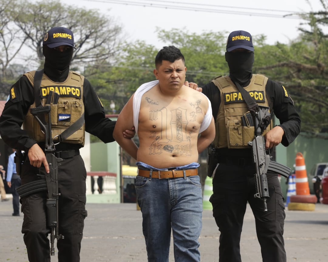 DIPAMPCO captura a administrador de la 18 en colonia Tiloarque.