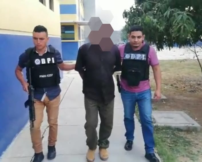 Policía captura a hombre que asesinó a una fémina