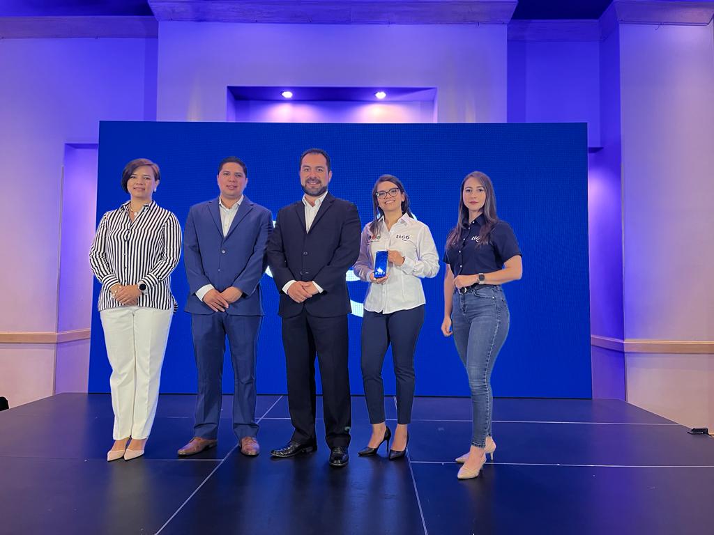 Tigo ofrece en sus planes postpago de manera exclusiva en el país, los nuevos smarphones de la marca LAVA