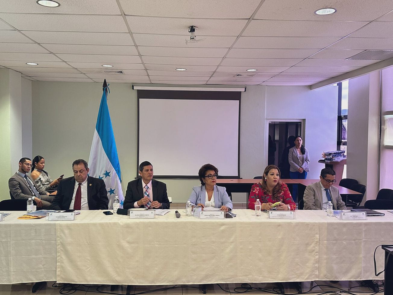 Junta Proponente cierra convocatoria con 26 autopostulantes al Ministerio Público