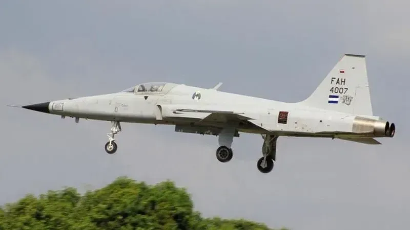 Jefe militar: Honduras potenciará sus cazas F-5 con apoyo de Estados Unidos