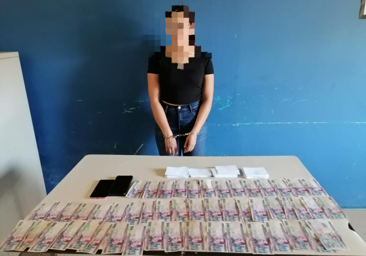 La Policía Nacional capturó a oficial de migración acusada de Falsificación de documentos en El Paraíso