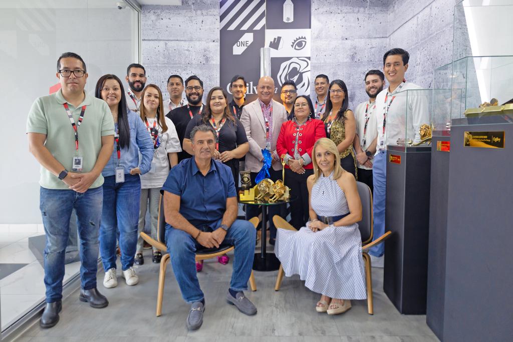 Horacio Genolet visita Ogilvy Honduras, impulsando la creatividad sin límites