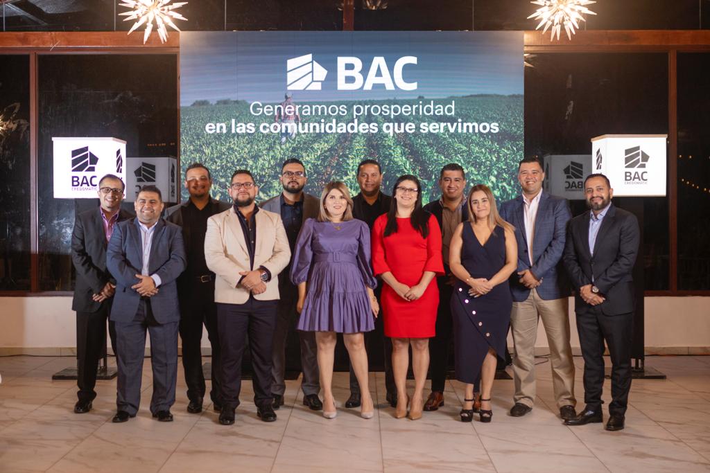 Clientes corporativos de BAC en Santa Rosa de Copán recibieron charla sobre el beneficio de las energías renovables