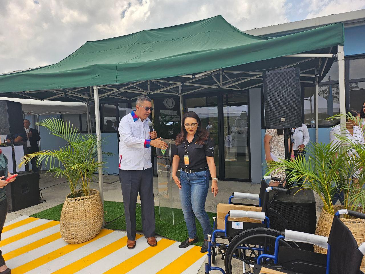 Loto entrega donación al
Hospital Policlínico de Siguatepeque