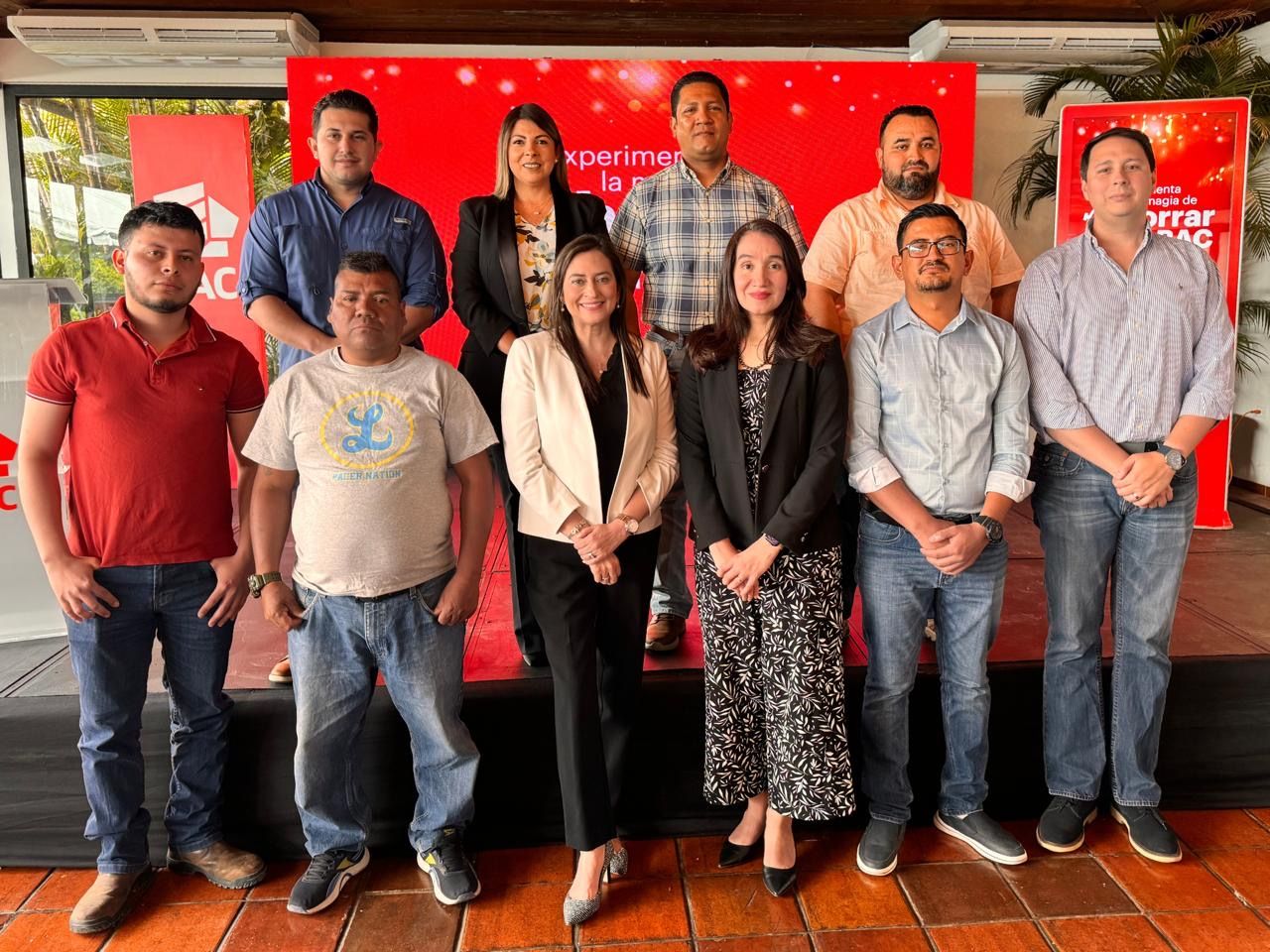 BAC entrega premios a los ganadores de la promoción “Experimenta la Magia de Ahorrar en BAC”