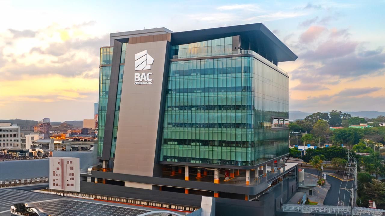 BAC lanza su slogan: “Presente en cada momento”