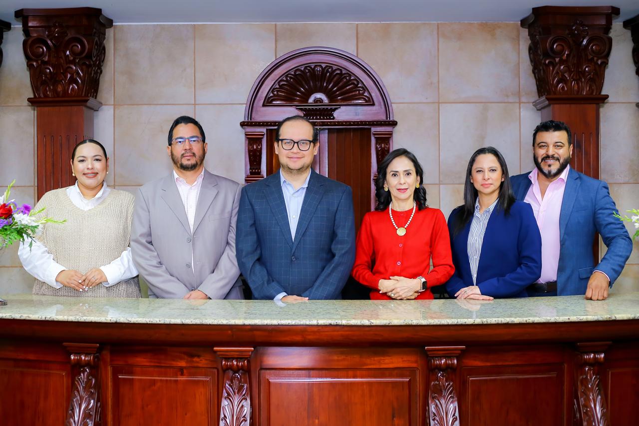 Claro Honduras  y UTH firman alianza para fortalecer la formación de sus colaboradores