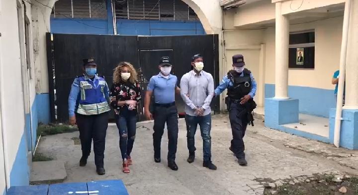 Con salvoconducto falso y droga caen tres jóvenes en San Pedro Sula.