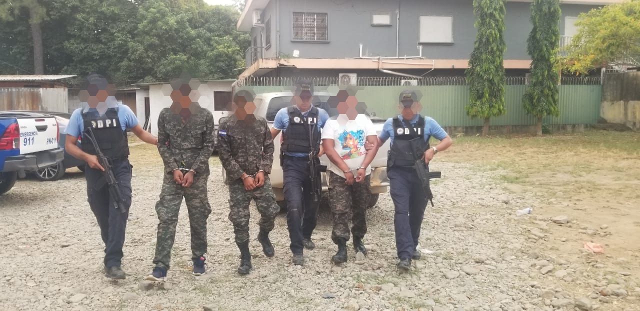 Capturan a tres supuestos miembros de la MS-13 en El Negrito, Yoro.