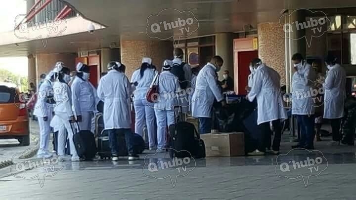 Médicos cubanos arriban este domingo a Honduras.