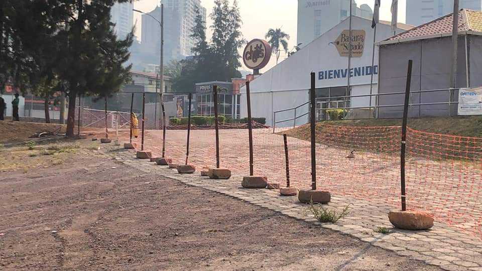 Para prevenir el Covid-19 #AMDC prohíbe descargar productos en área cerca del Zonal Belén.