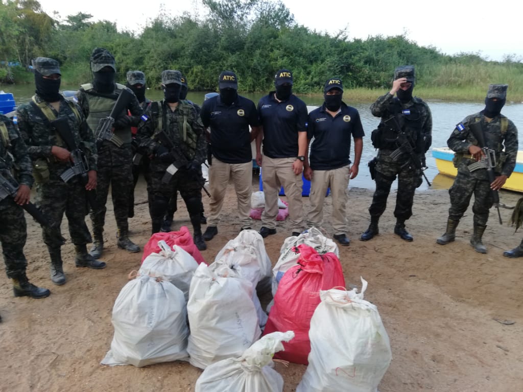Abandonan más de 260 kilos de cocaína en la mosquitia.