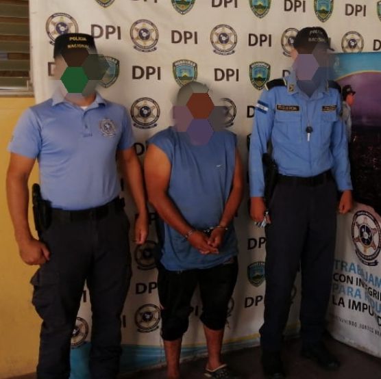 Celoso hombre mata a su mujer