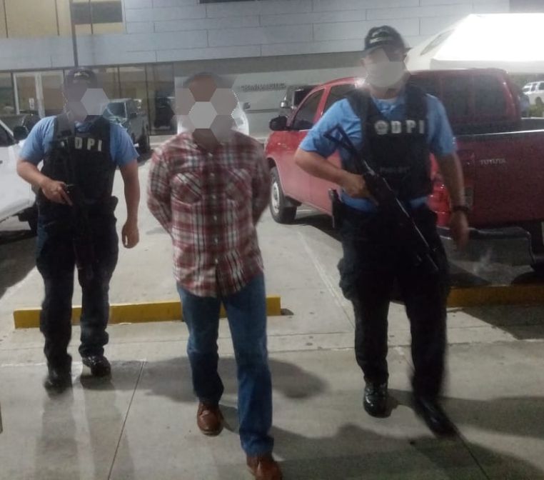 Capturan a hombre que robó 11 millones de lempiras de un supermercado.