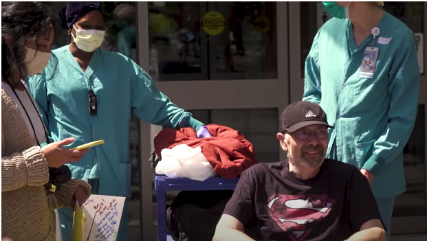 #EEUU: Se cura del coronavirus y recibe la factura del hospital un millón de euros por los cuidados recibidos.