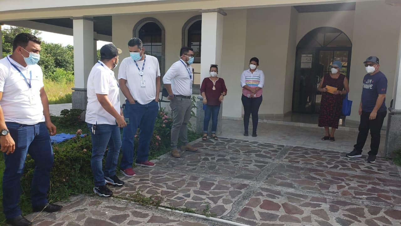 Empleados de la aduana El Amatillo realizan importante donativo