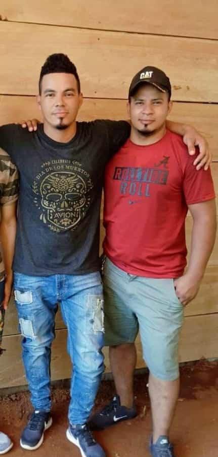 Asesinan a dos hermanos en La Ceiba.