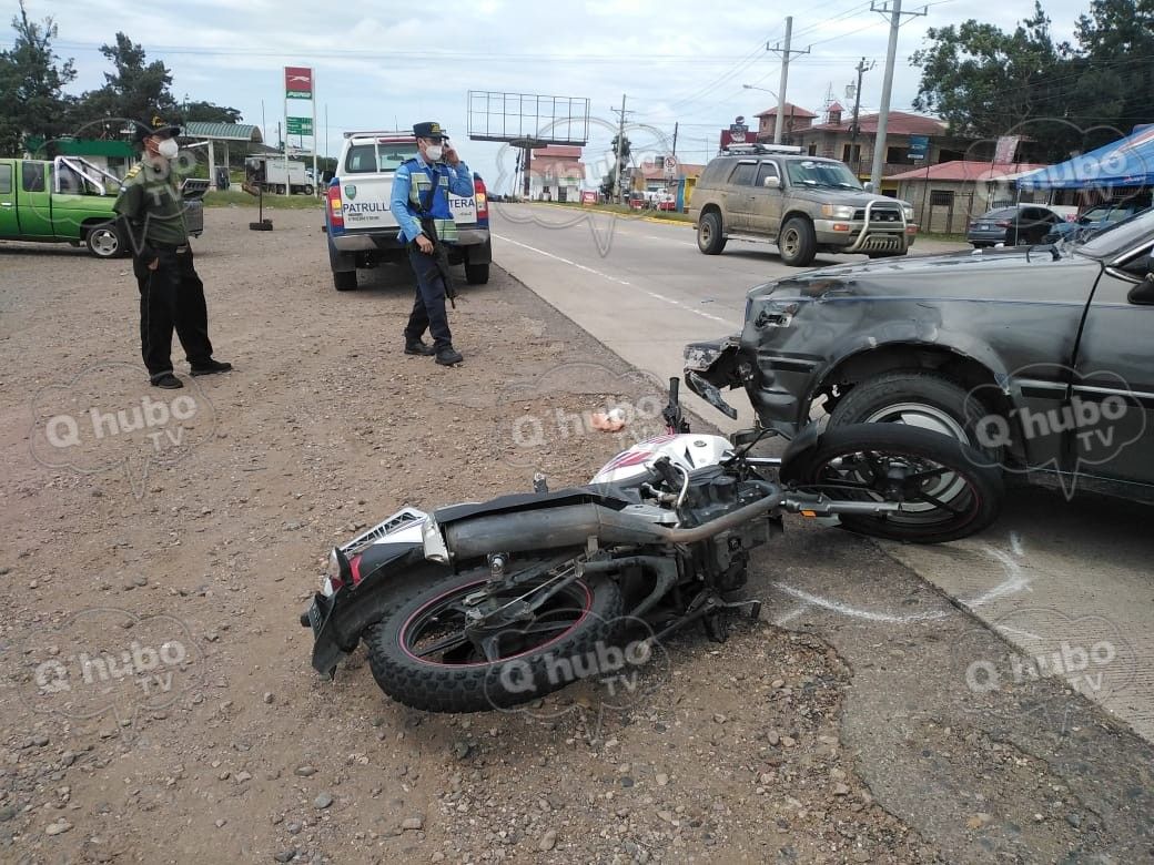 Motociclista herido en accidente en la carretera al sur.