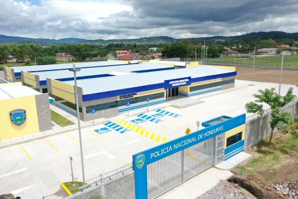 Policía Nacional inaugura moderna Jefatura Municipal en Siguatepeque