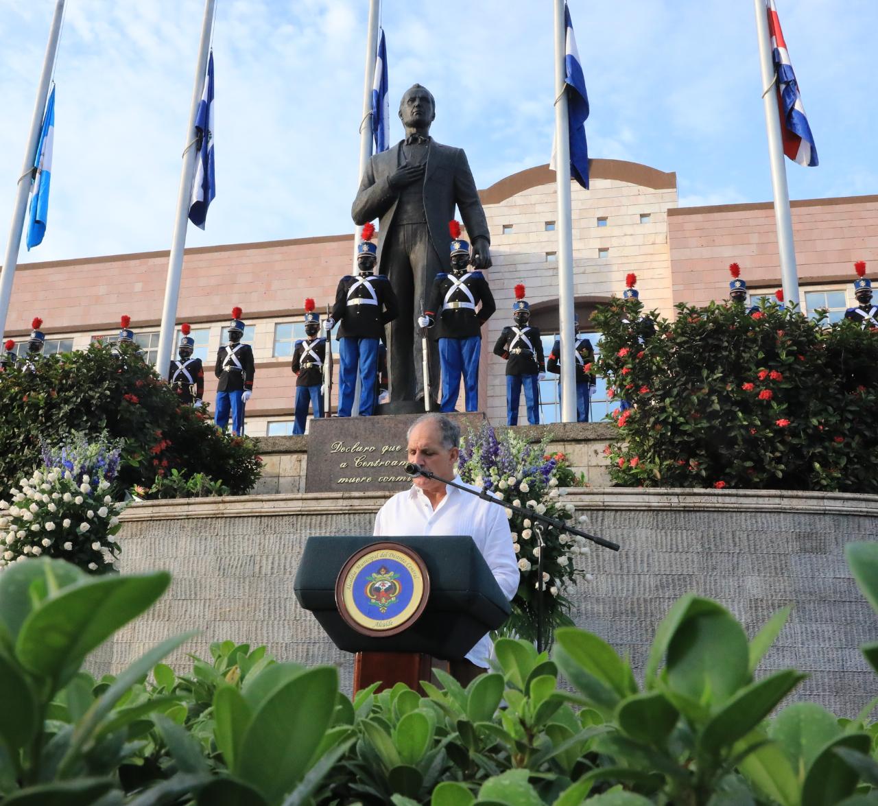 "Papi": No hay lanzamiento, solamente trabajar.