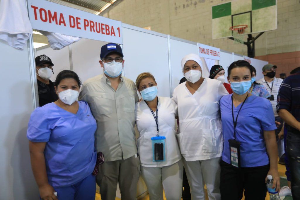 Presidente Hernández inauguró tres Centros de Triaje en Islas de la Bahía para combate de la COVID-19