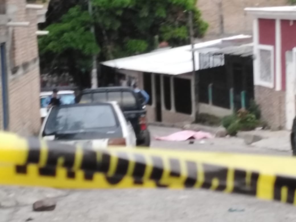 Asesinan a un hombre en la 3 de mayo.