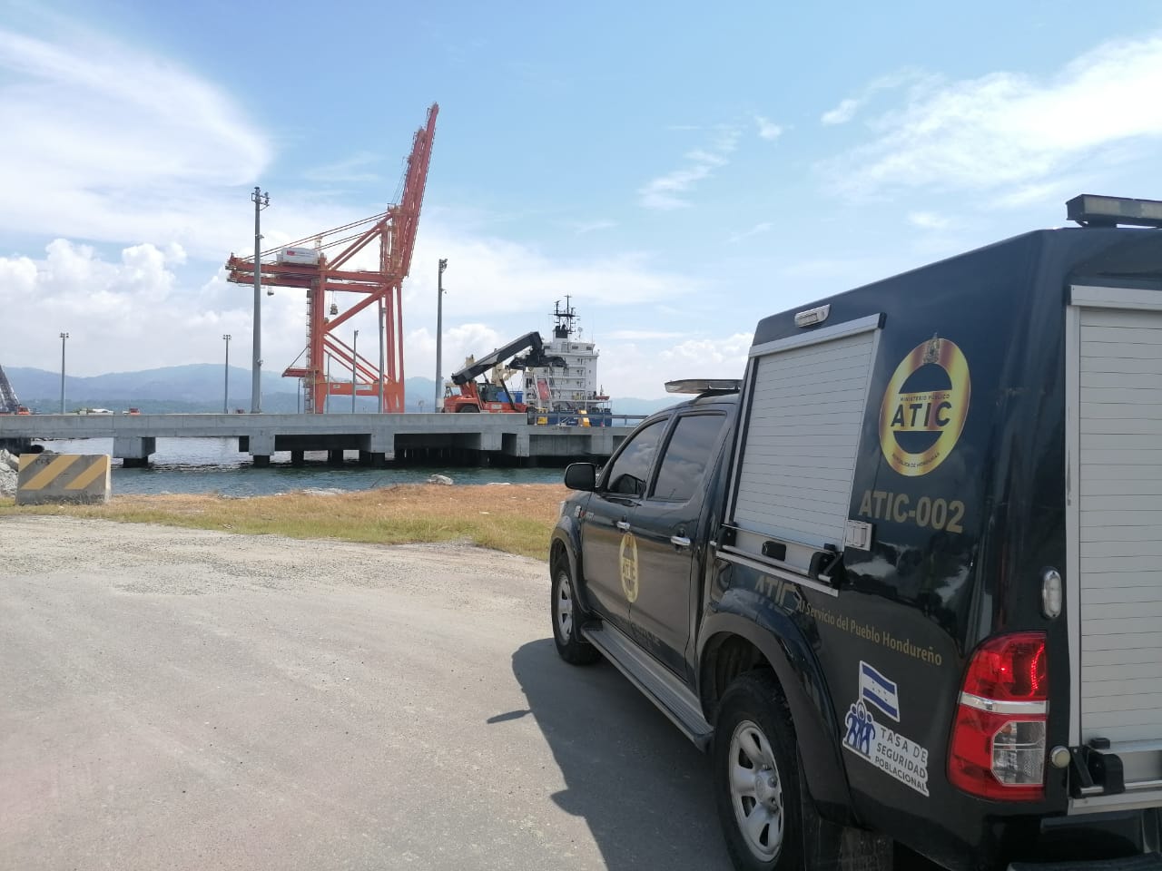 Ministerio Público inspecciona contenedores donde están los Hospitales Móviles.