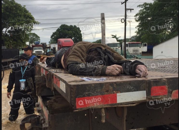 ¡Entre escombros encuentran el cuerpo de una mujer!