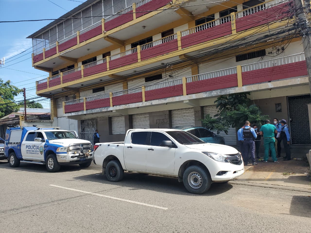Muerto encuentran a un hombre al interior de su apartamento.