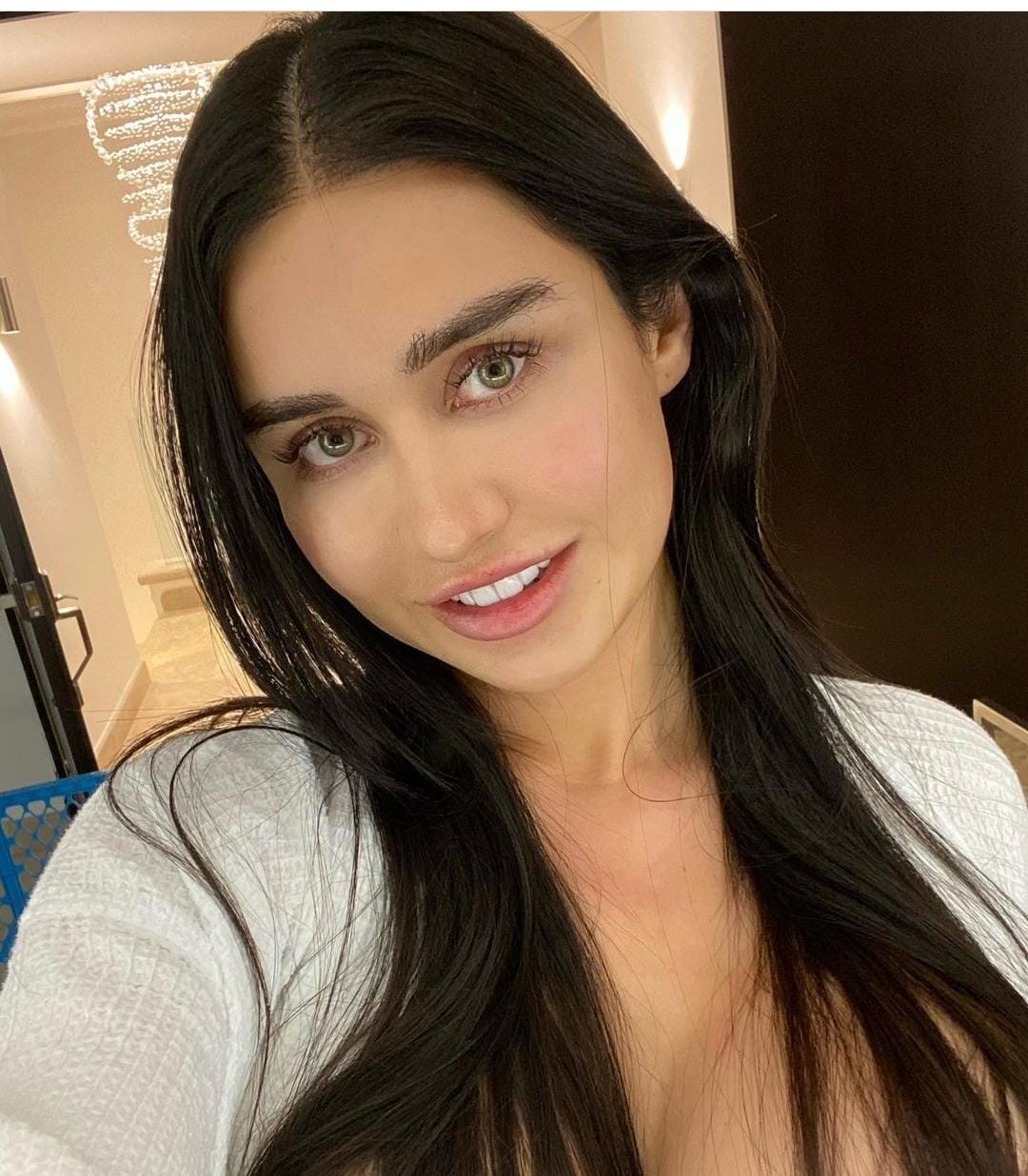 Modelo mexicana muere al someterse a cirugía de glúteos.