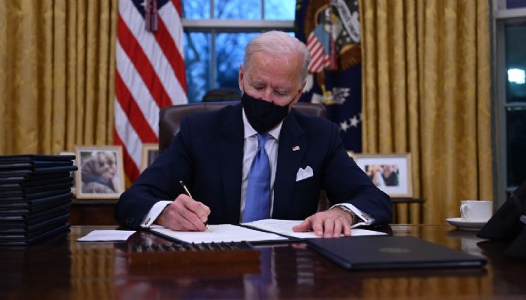 Biden suspende las deportaciones durante los primeros 100 días de su gobierno