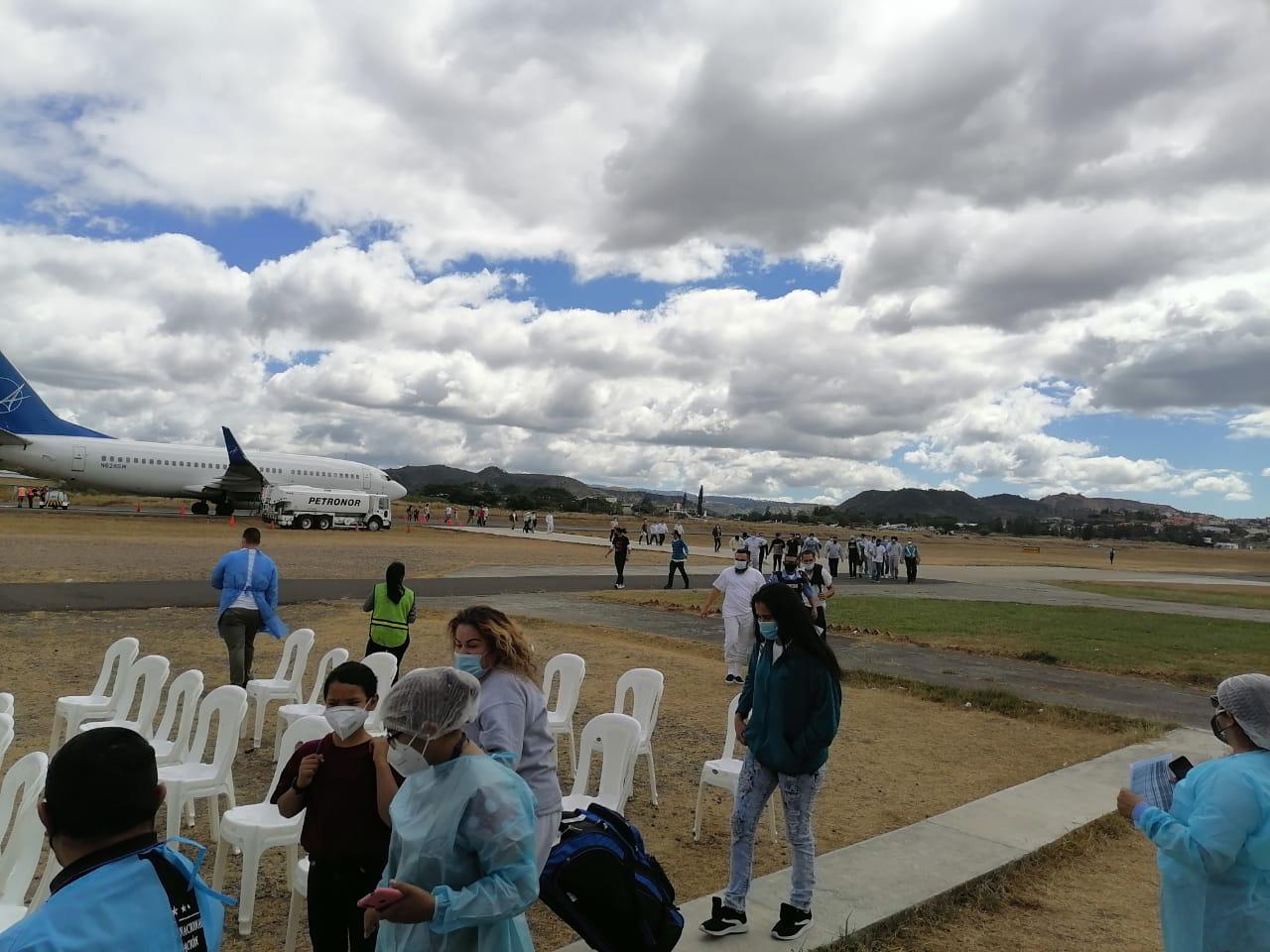 Migración reporta el ingreso de 302 hondureños por la frontera de Corinto en Omoa