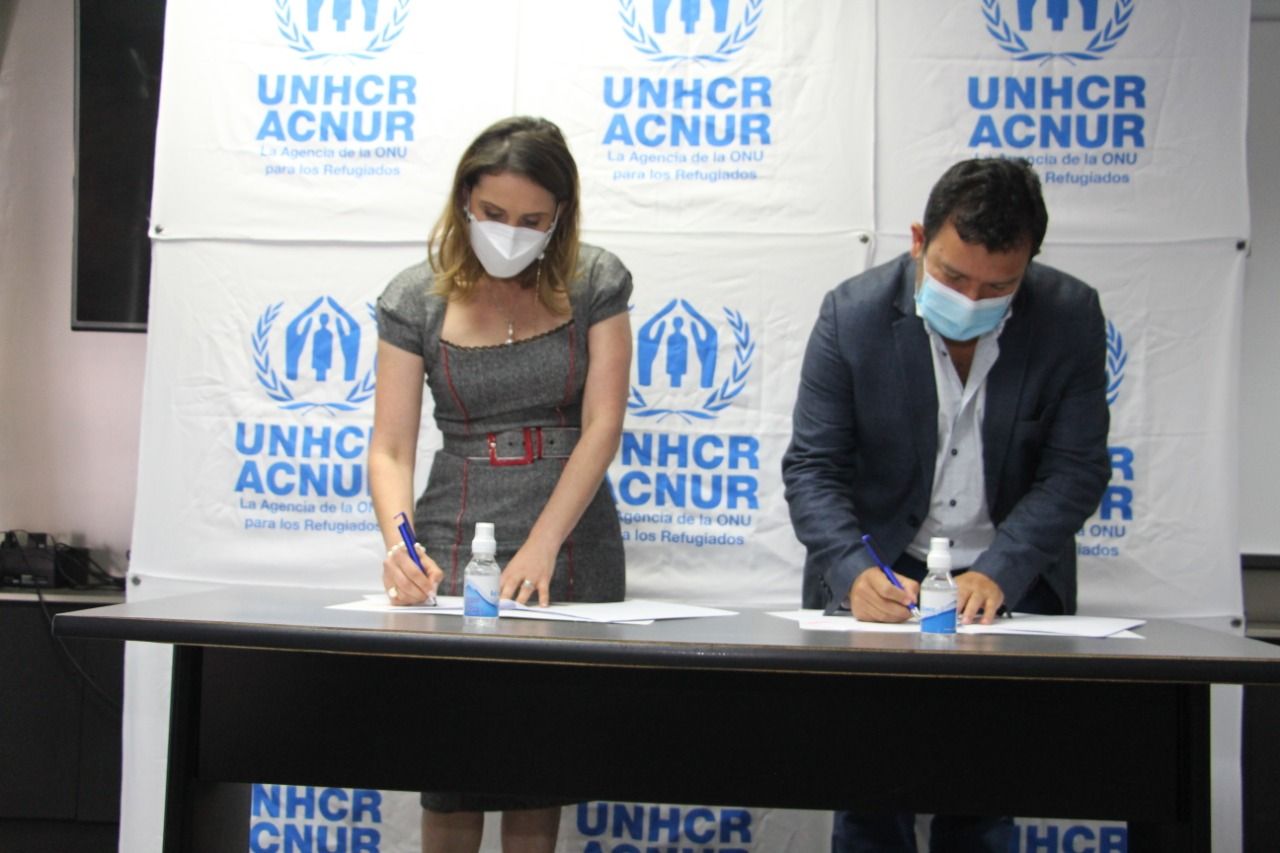 Migración y ACNUR firman acuerdo para fortalecer sistema de asilos en Honduras