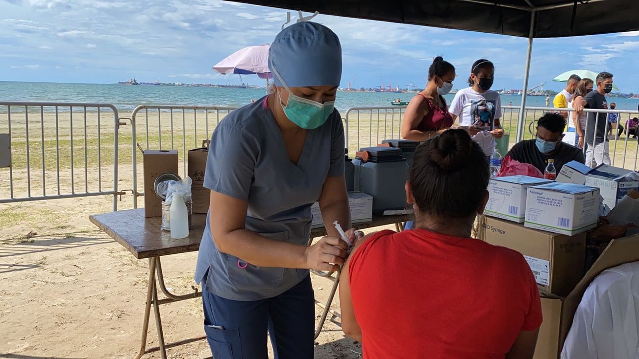 Salud continuará vacunación contra la covid-19 en Semana Morazánica