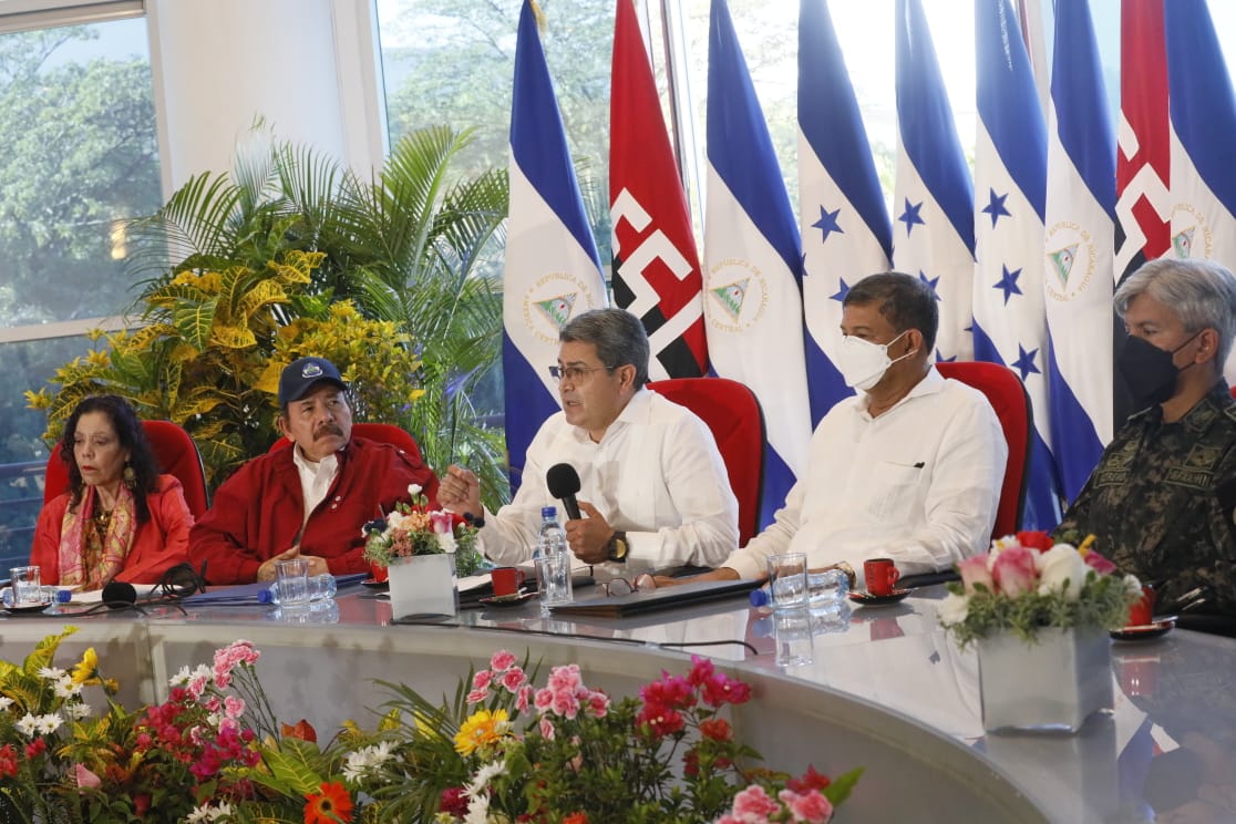 Honduras y Nicaragua firman tratados de límites en Mar Caribe y el Pacífico