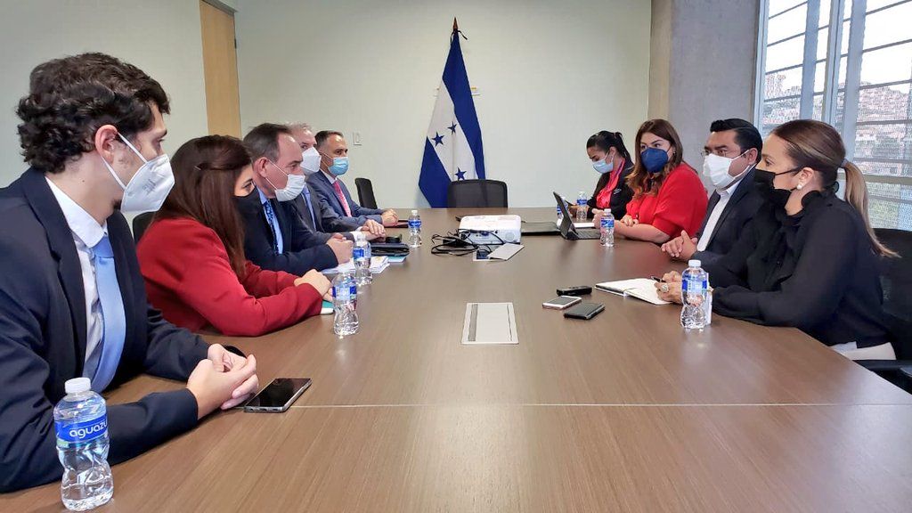 Honduras y España afinan mecanismos de preselección de hondureños que irán a trabajar a ese país europeo