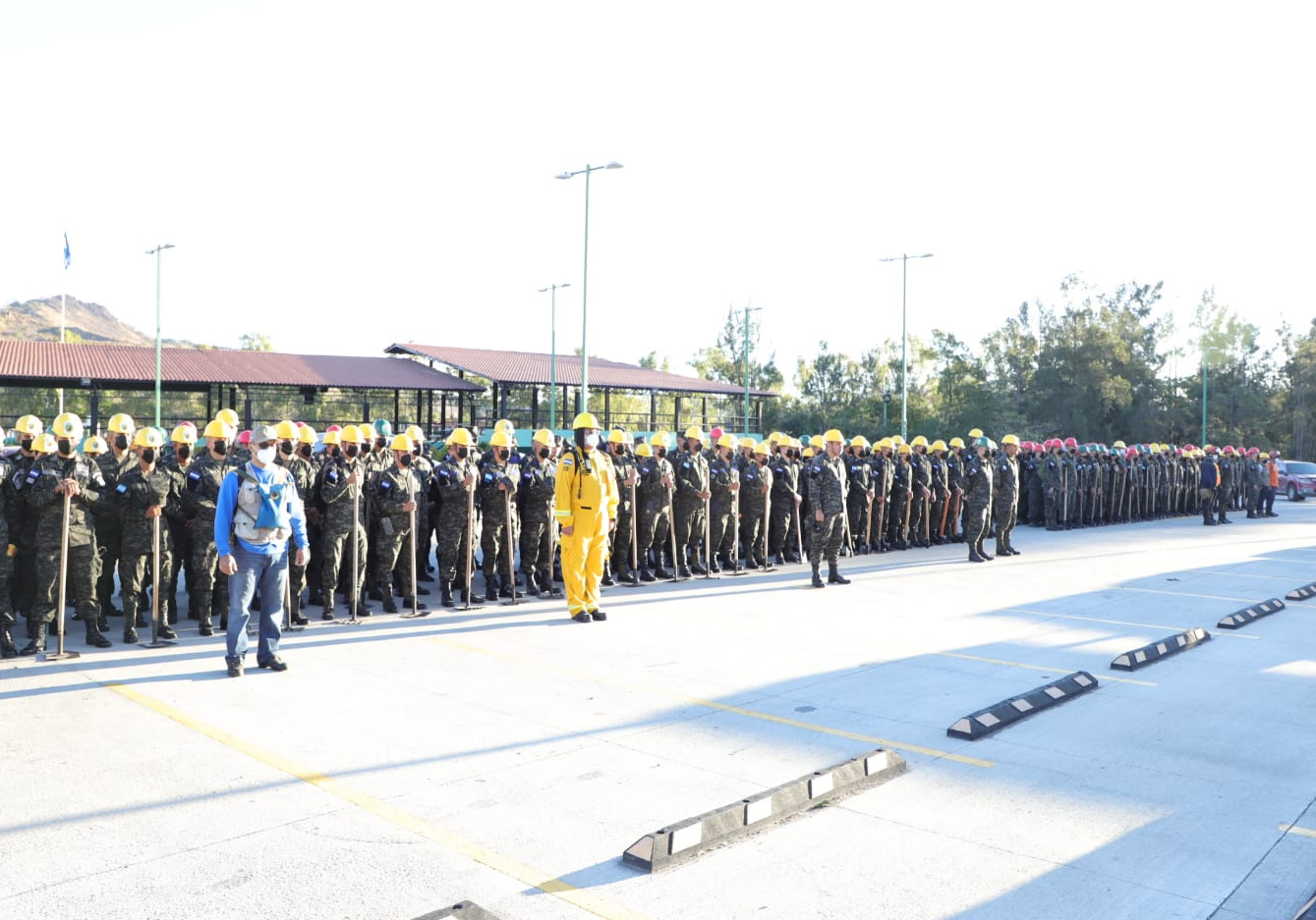 FFAA capacita a oficiales recién egresados en detección y control de incendios forestales