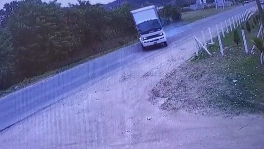 Hombre muere arrollado por camión en El Paraíso (VIDEO)