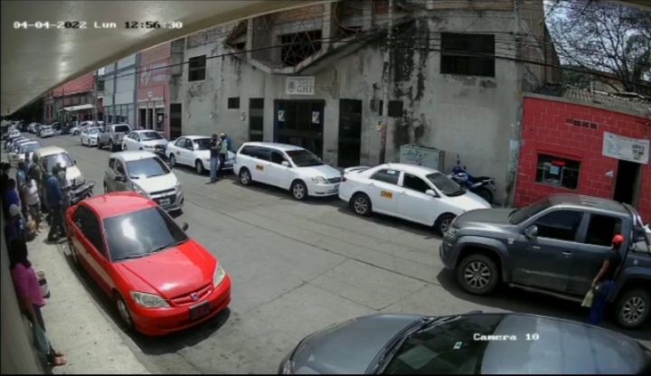 SICARIOS MATAN A TAXISTA (VIDEO)